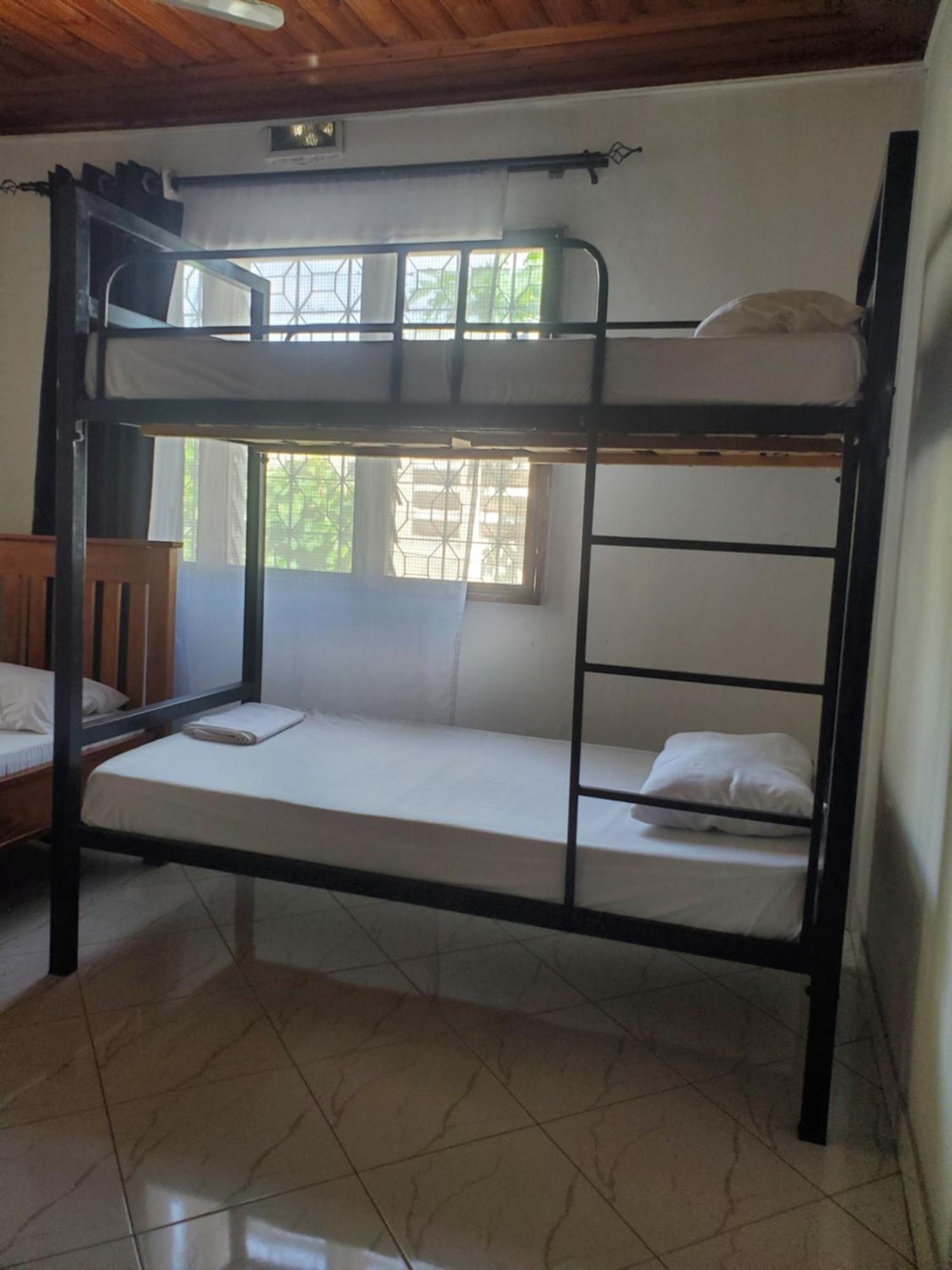 דאר א-סאלאם The Nest Haven Hostel מראה חיצוני תמונה
